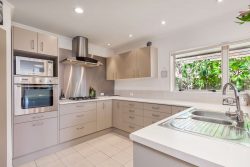 4a Laurence Street, Manly, Rodney, Auckland, 0930, New Zealand