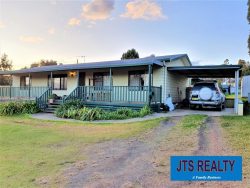 20 Duke St, Gundy NSW 2337, Australia