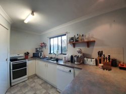 20 Duke St, Gundy NSW 2337, Australia