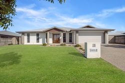 22 Sheedy Cres, Marian QLD 4753, Australia