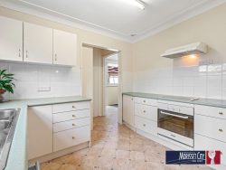 4 Maipoona Rd, Mirrabooka NSW 2264, Australia