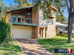 22 Maitland Ave, Sunshine NSW 2264, Australia