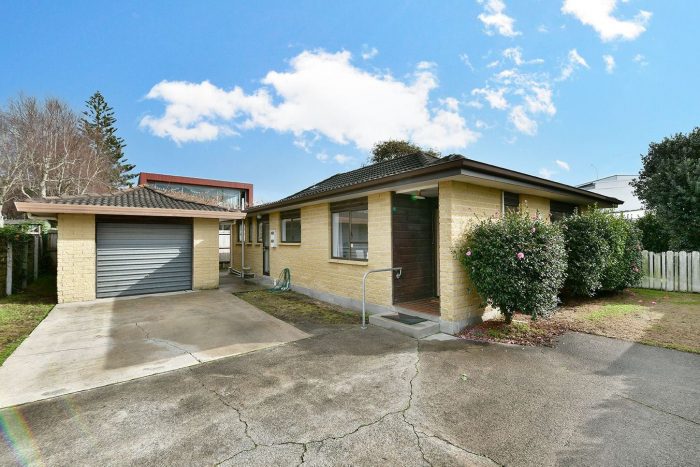 1/17 Moana Avenue, Orewa, Rodney, Auckland, 0931, New Zealand