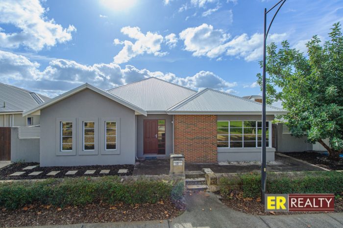 12 Tindale Crest, Aveley WA 6069, Australia