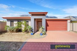 18B Scala Gardens, Yangebup WA 6164, Australia