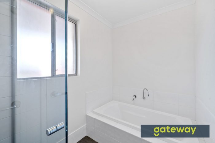 18B Scala Gardens, Yangebup WA 6164, Australia