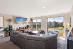 37 Bournda Cct, Tura Beach NSW 2548, Australia