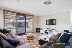 4 Judges Ct, Huntingdale WA 6110, Australia