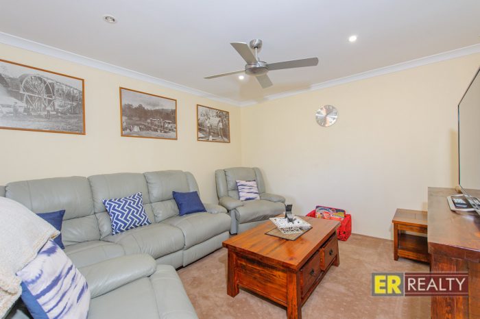 15 Addingham Dr, Ellenbrook WA 6069, Australia