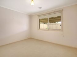 10 Bisque Ct, West Wodonga VIC 3690, Australia