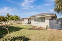 14 Croxton Pl, Stirling WA 6021, Australia