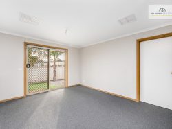 Unit 4/2 Homewood Dr, Mooroopna VIC 3629, Australia