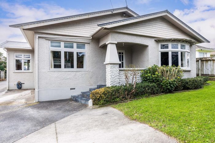 9 Peace Avenue, Moturoa, New Plymouth, Taranaki, 4310, New Zealand