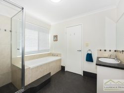 2 Alexandria View, Mindarie WA 6030, Australia