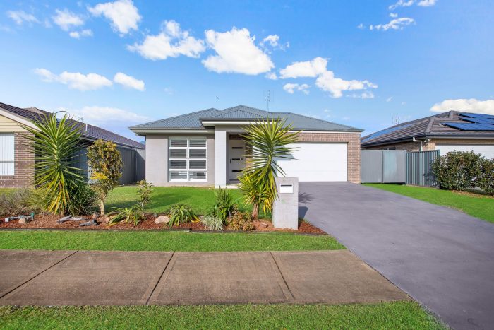 19 Rushmore Pl, Hamlyn Terrace NSW 2259, Australia