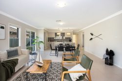19 Rushmore Pl, Hamlyn Terrace NSW 2259, Australia