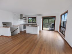 40 Tatiara St, Dalmeny NSW 2546, Australia