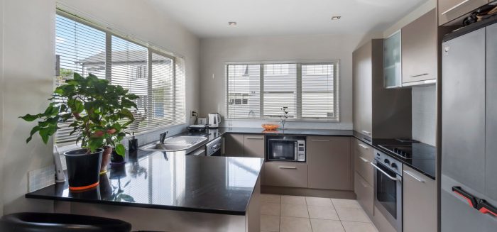 16 Pecan Place, Avondale, Auckland, 0600, New Zealand