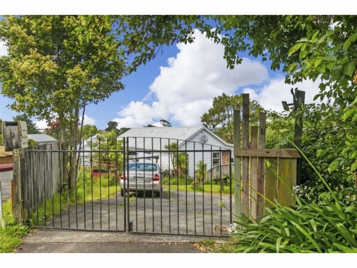 9 Woodhouse Place, West Harbour, Waitakere City, Auckland, 0618, New Zealand