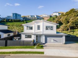 13 Farnworth Terrace, Churton Park, Wellington, 6037, New Zealand
