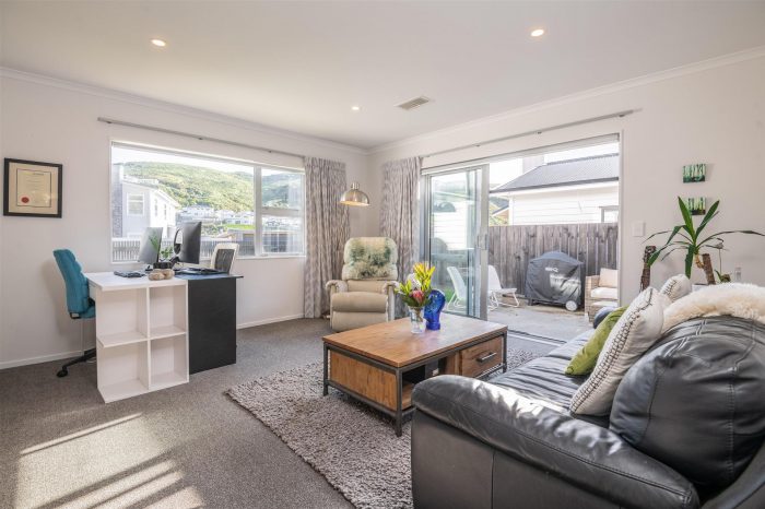 13 Farnworth Terrace, Churton Park, Wellington, 6037, New Zealand