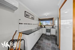 Unit 3/11 Karachi St, Midway Point TAS 7171, Australia