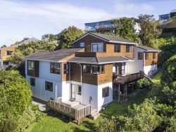 16 Ramphal Terrace, Khandallah, Wellington, 6035, New Zealand