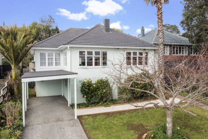 23 Parau Street, Three Kings, Auckland, 1041, New Zealand