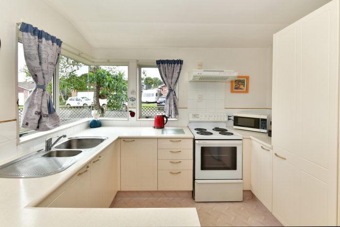 15 The Grove, Red Beach, Rodney, Auckland, 0932, New Zealand