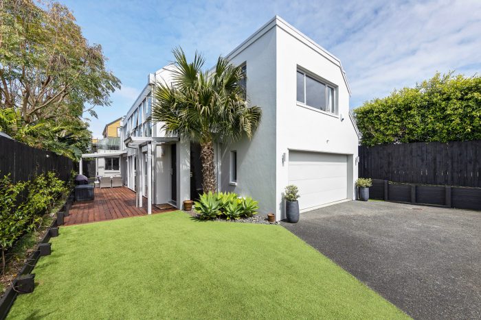 63A Wainui Avenue, Point Chevalier, Auckland, 1022, New Zealand