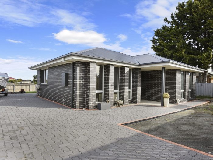 97 Carlton Bluff Rd, Primrose Sands TAS 7173, Australia