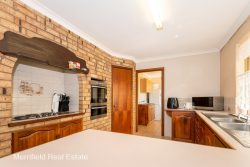 49 Costigan St, McKail WA 6330, Australia