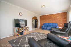 21 Edinburgh Rd, McKail WA 6330, Australia