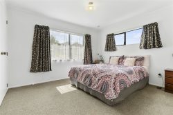 2/11 Valecrest Place, Glenfield, North Shore City, Auckland, 0629, New Zealand