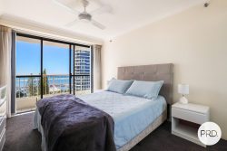 33/21 Bayview St, Bayview Tower, Runaway Bay QLD 4216, Australia