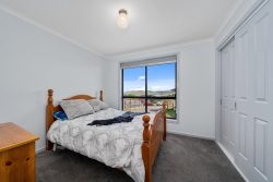 Unit 2/6 Ivy Cl, Oakdowns TAS 7019, Australia