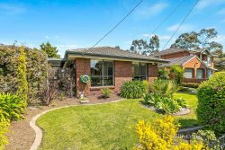 8 Lady Nelson Cres, Altona Meadows VIC 3028, Australia