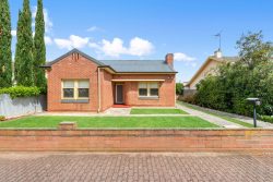 4 Light Terrace, Glenelg North SA 5045, Australia