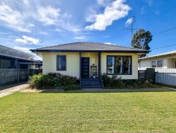 93 Pay St, Kerang VIC 3579, Australia