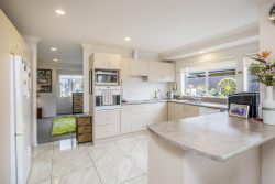 81 Waimahia Avenue, Weymouth, Manukau City, Auckland, 2103, New Zealand