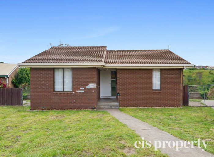 17 Veronica Cres, Gagebrook TAS 7030, Australia