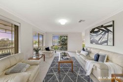 4 Hocking Pl, Bonython ACT 2905, Australia