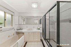 4 Hocking Pl, Bonython ACT 2905, Australia