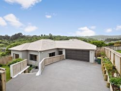 33 Te Puia Drive, Aotea, Porirua, Wellington, 5024, New Zealand