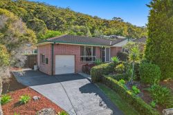 3 Merideth Pl, Green Point NSW 2251, Australia