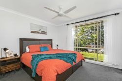 3 Merideth Pl, Green Point NSW 2251, Australia