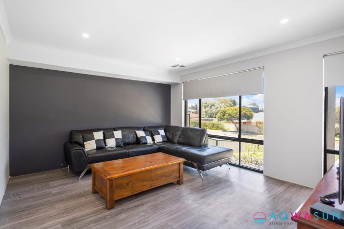 35 Yanrey St, Golden Bay WA 6174, Australia