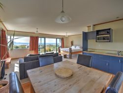 507 Waikawa Curio Bay Road, Waikawa Valley, Catlins, Southland, 9884, New Zealand