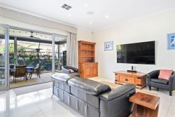 Unit 2/2A Charlotte Terrace, Grange SA 5022, Australia