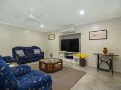 1 Daybreak Close, Cabarlah QLD 4352, Australia